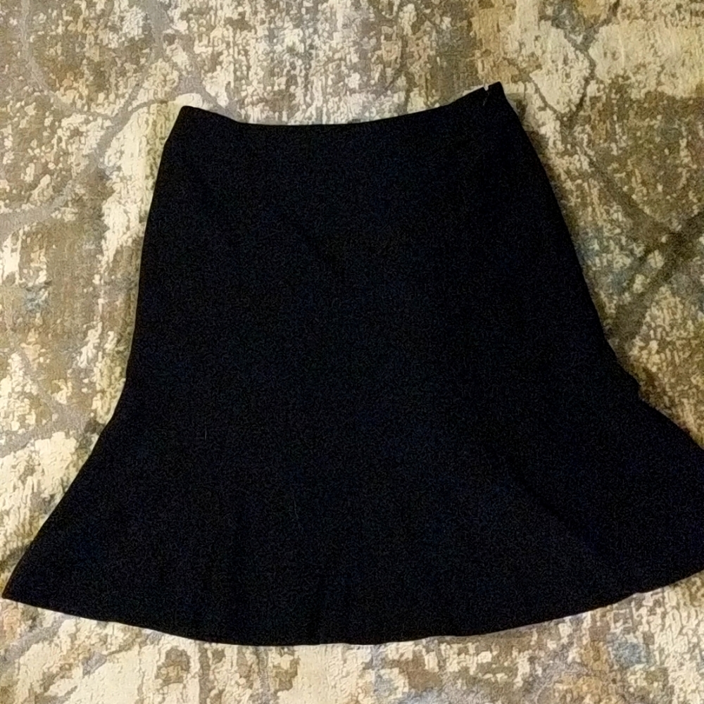 Ann Taylor Black Flared A Line Skirt Size 10